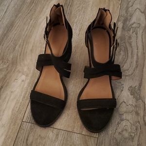 Black strappy sandals